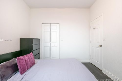 1120 146th Ter, Hollywood FL  33027-6165 exterior