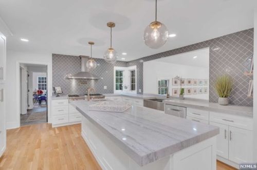 32 Brandywine Pl, Oakland NJ  07436-2321 exterior