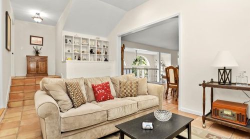 38 Candle Hill Rd, Danbury CT  06812-2414 exterior