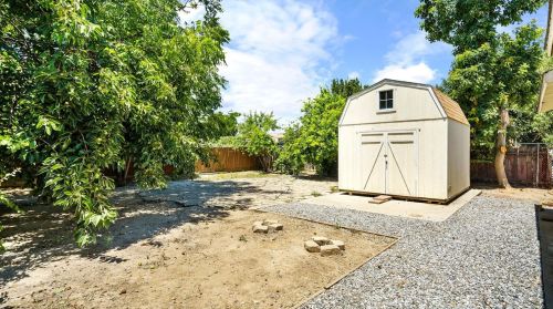 2733 Stanislaus St, Riverbank CA  95367-2238 exterior