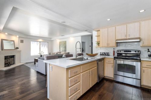 8886 La Cartera St, San Diego CA 92129-3310 exterior