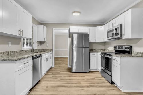 375 Barbashela Dr, Stone Mountain GA  30088-1138 exterior
