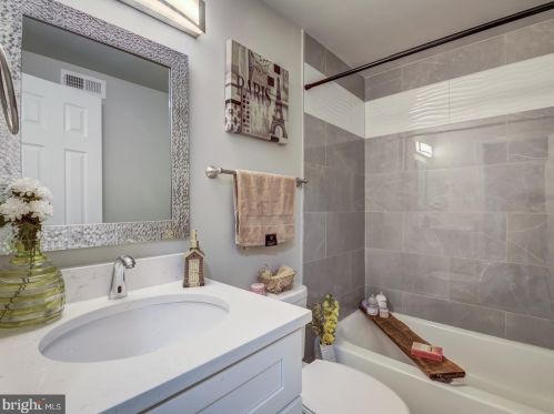 8813 Lagrange St, Lorton VA 22079-1643 exterior