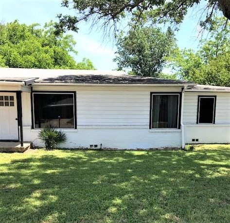 1031 Wade Hampton St, Fort Worth, TX 76126-2503