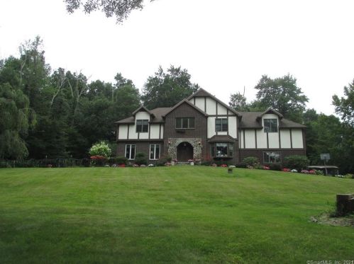 6 Holley Ln, Waterbury, CT 06712-1483