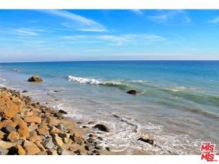 20538 Pacific Coast Hwy, Malibu CA  90265-5402 exterior