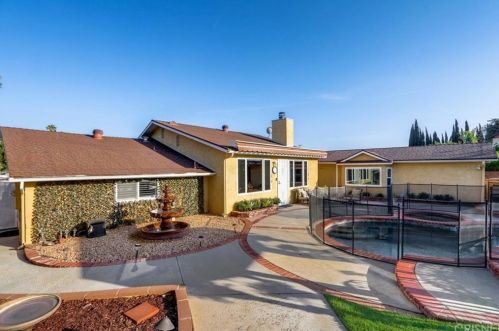 3367 Weatherford Ct, Simi Valley CA  93063-1328 exterior