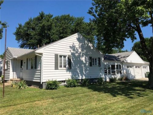 689 Midfield Dr, Maumee, OH 43537-2407
