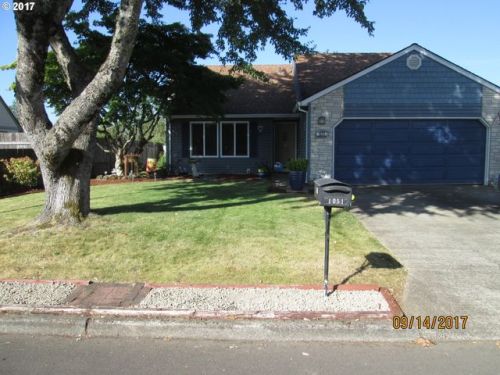 1051 Grant St, Barlow, OR 97013-2839