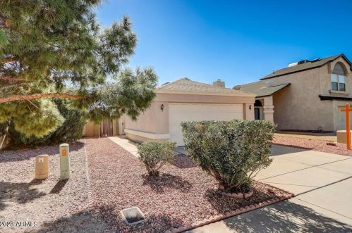 4015 Chama Dr, Glendale, AZ 85310-5107