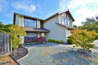2707 Garrity Ct, Pinole, CA 94564-2816