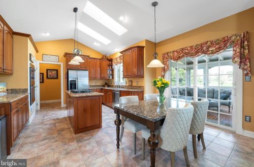 42306 Big Spg Ct, Leesburg VA 20176-6289 exterior