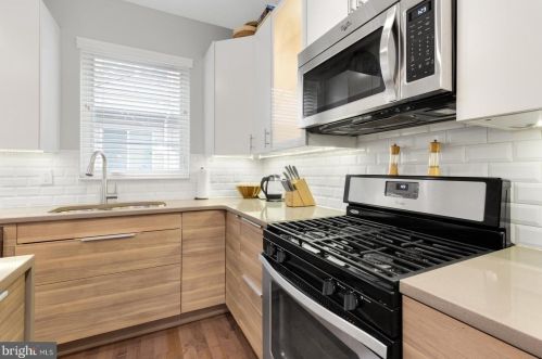 1334 Colorado St, Philadelphia PA  19146-4705 exterior
