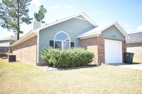 2284 Spindle Tree Dr, Fayetteville, NC 28304-4831