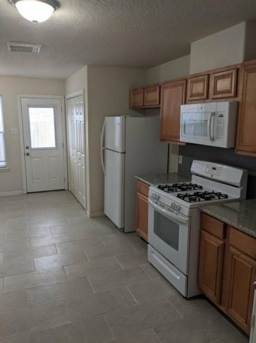 21522 Skyla Cir, Humble, TX 77338-2792