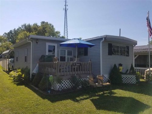215 Lane 101a Hamilton Lk, Otsego, IN 46742-8500