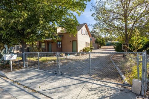 107 Capitol Hill Dr, Lake Nacimiento CA  93446-2730 exterior