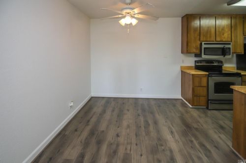 502 Arcadia Dr, Vacaville CA  95687-3355 exterior