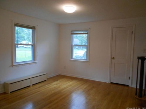 429 Elm St, Windsor Locks CT  06096-1604 exterior
