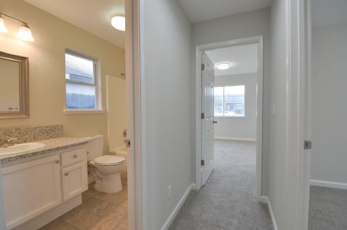 168 Driftwood Ct, Los Banos CA  93635-6302 exterior