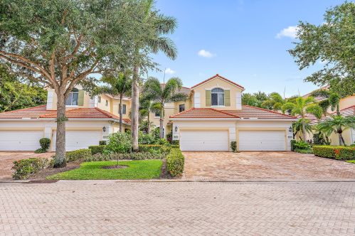 125 Palm Bay Ter, West Palm Beach, FL 33418-5721