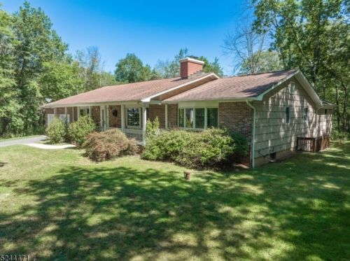 10 Matheson Rd, White House Station, NJ 08889-5006