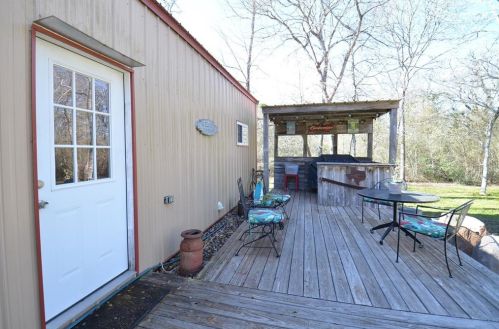 38322 Cork St, Hempstead TX  77445-7408 exterior