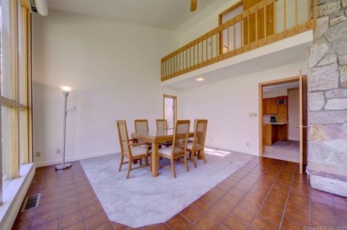 5 Bramble Bush Dr, Niantic CT  06357-1802 exterior