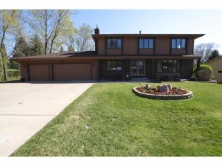 1221 Bliss Ln, Minneapolis, MN 55431-4114