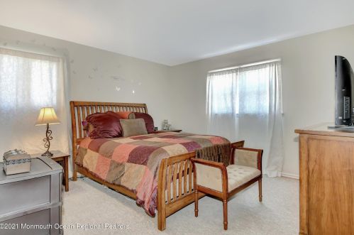 7 Danemar Dr, Middletown NJ  07748-3607 exterior