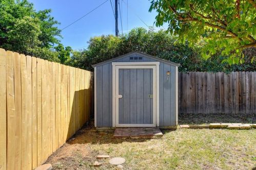 10909 Walnutwood Way, Rancho Cordova CA  95670-5114 exterior