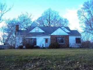 4507 Douglas Dr, Minneapolis, MN 55422-1030