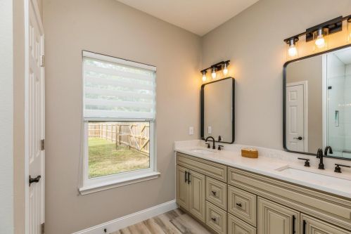 193 Michaelmas Cir, Defuniak Springs FL  32433-6934 exterior