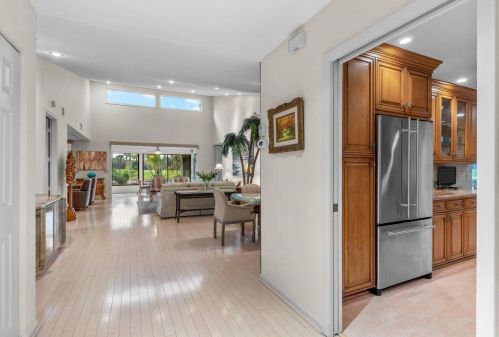 20 Brentwood Dr, Boynton Beach, FL 33436-7401