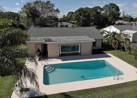 2285 Midtown Rd, Fort Pierce, FL 34952-4834