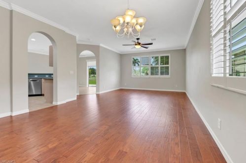 2042 Morning Sun Ln, Naples FL 34119-3323 exterior