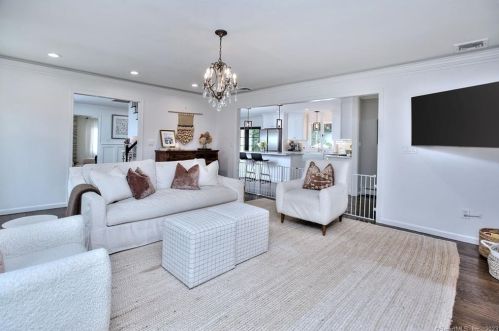 145 Bayberry Ln, Bridgeport CT  06612-1400 exterior