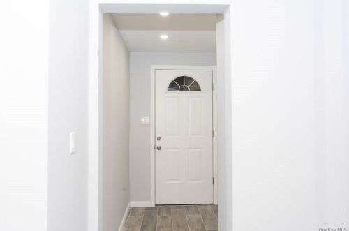 112-17 207th St, Jamaica, NY 11429-2236