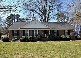 1220 Red Oak Ln, Winston Salem, NC 27106-4442