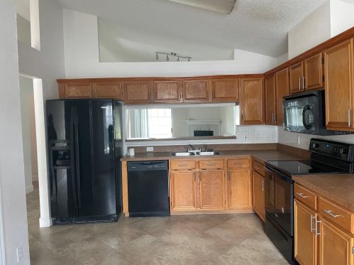 1216 Windward Dr, Apopka FL  32703-6525 exterior