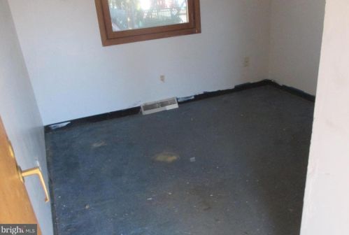 321 Johnson Ave, Lawrence Township NJ  08648-3419 exterior