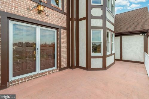 11 Thrush Dr, Carlisle PA  17015-7653 exterior