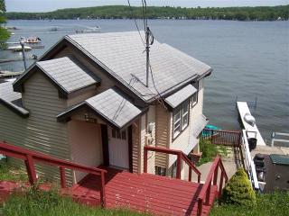4365 Blue Heron Dr, Geneseo, NY 14454-9302