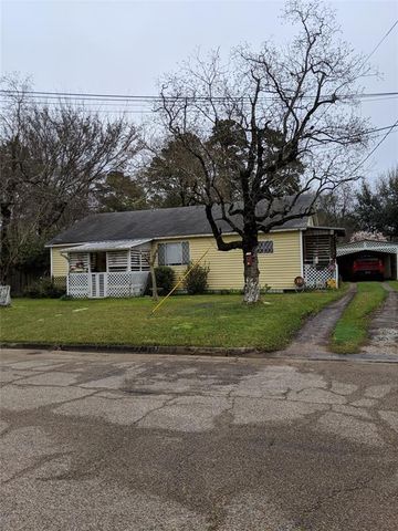 1108 Houston St, Conroe, TX 77301-2355