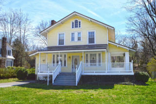 334 Main St, Narrows, VA 24124-1317