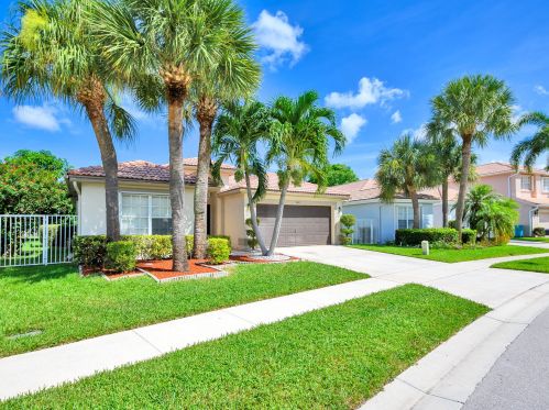 3621 Newport Ave, Boynton Beach, FL 33436-8526