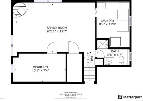 5 Victoria Rd, Babylon NY  11703-1406 exterior