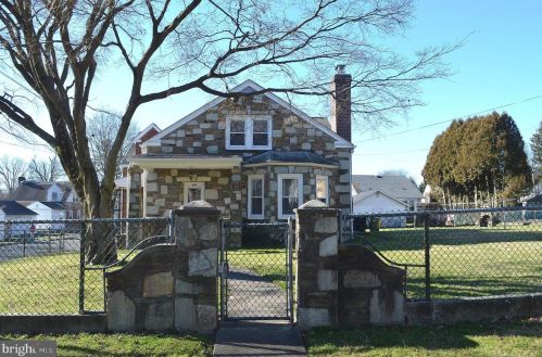 600 Raab St, Willow Grove, PA 19090-2115