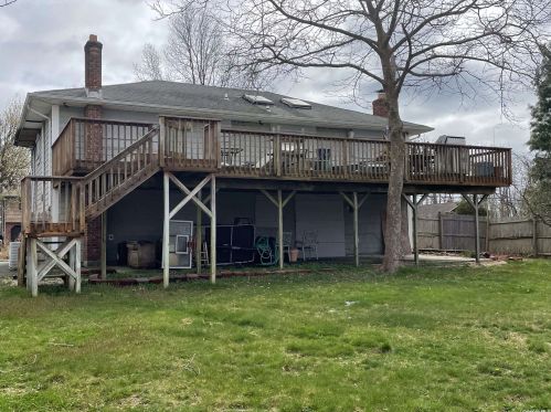 206 Connetquot Rd, Oakdale, NY 11769-2146