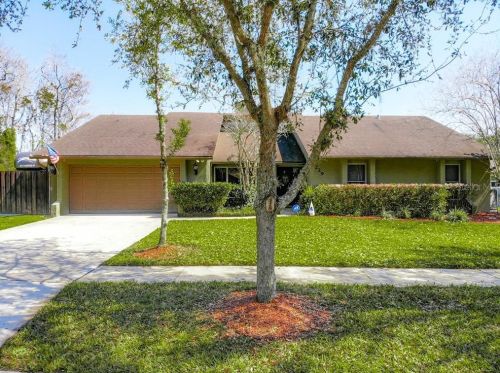 229 Secret Way, Casselberry, FL 32707-3345